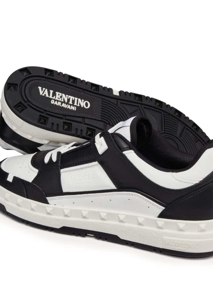 Valentino Garavani Sneakers Black Bos Taurus