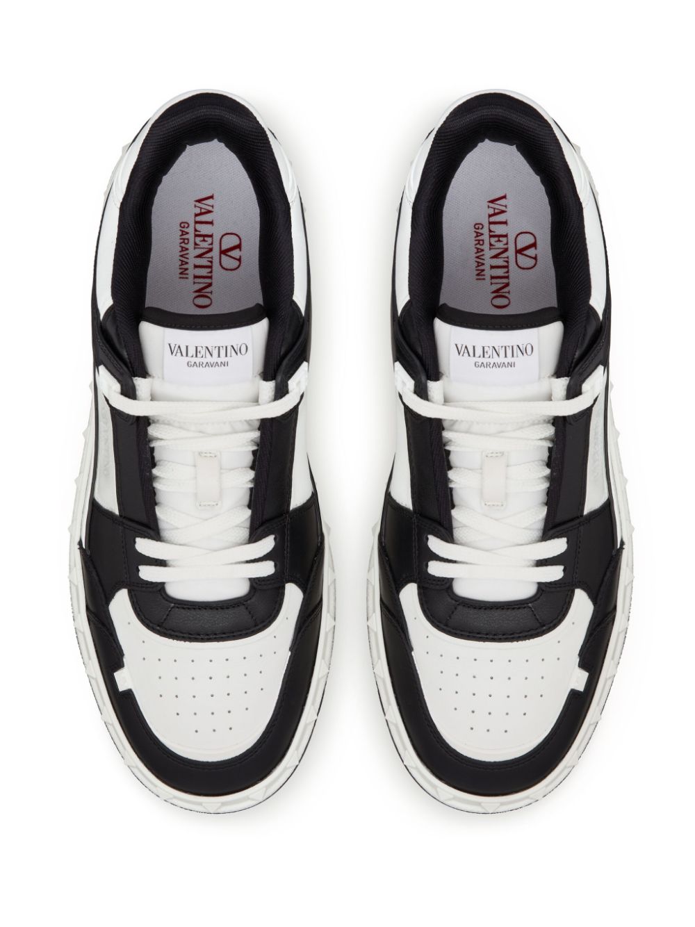 Valentino Garavani Sneakers Black Bos Taurus