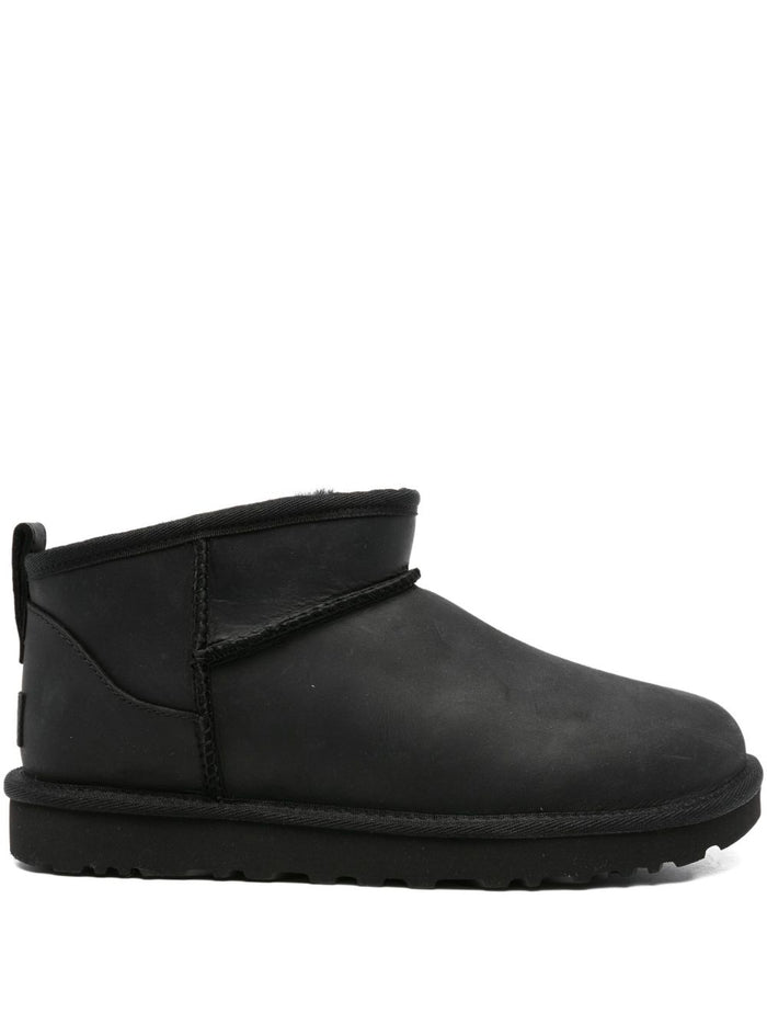 UGG Boots Black Outer: Leather