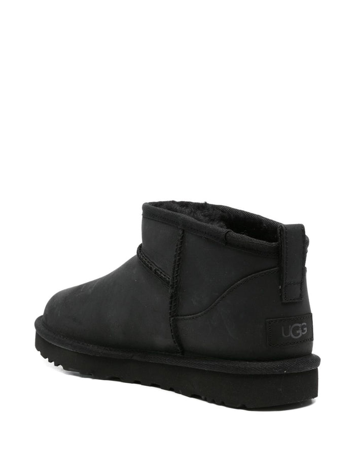 UGG Boots Black Outer: Leather
