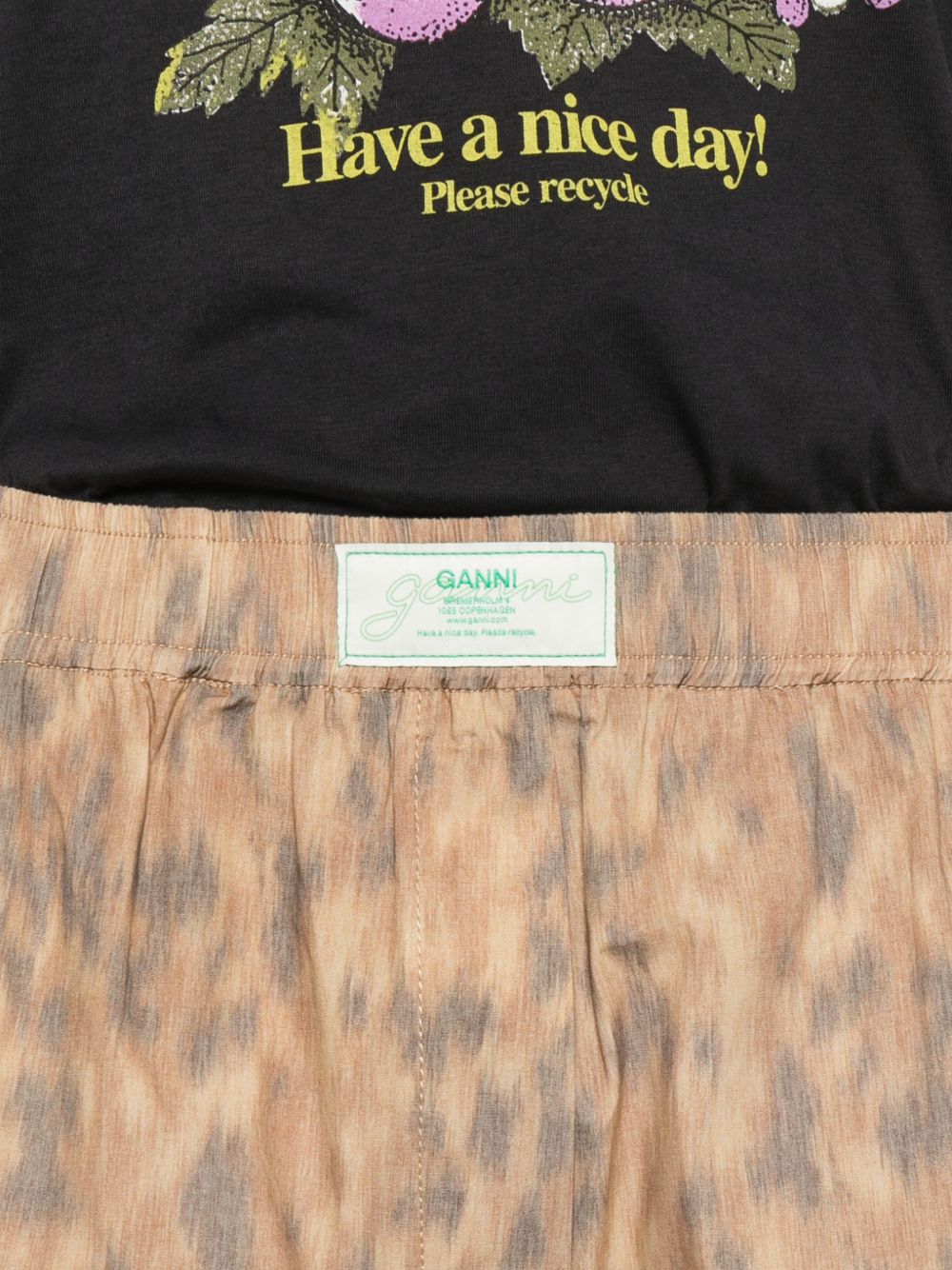 Ganni Shorts Beige Elastane