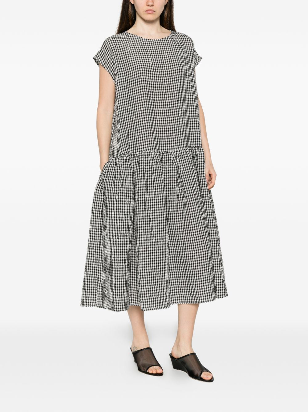 Apuntob Dresses Nero Linen