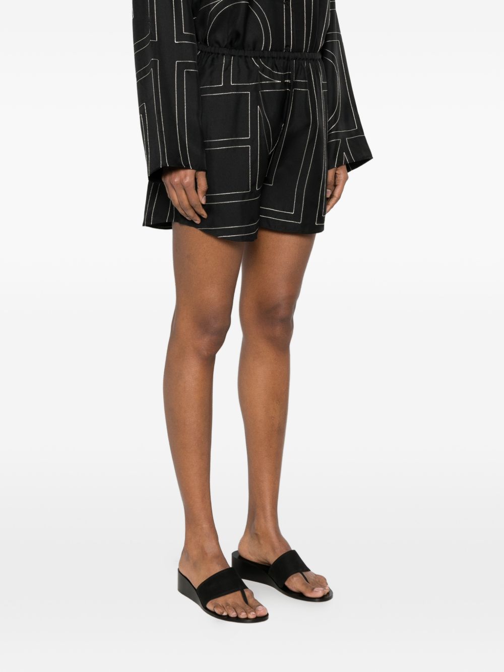 Toteme Pre Shorts Black
