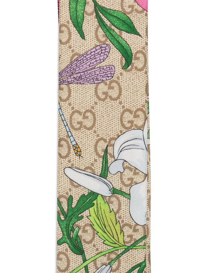 Gucci Scarfs Beige