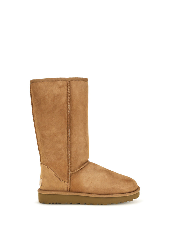 UGG Upper: 100% Mutton; Sole: 100% Rubber boot in brown