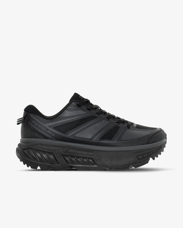 Fessura Italia sneaker in black