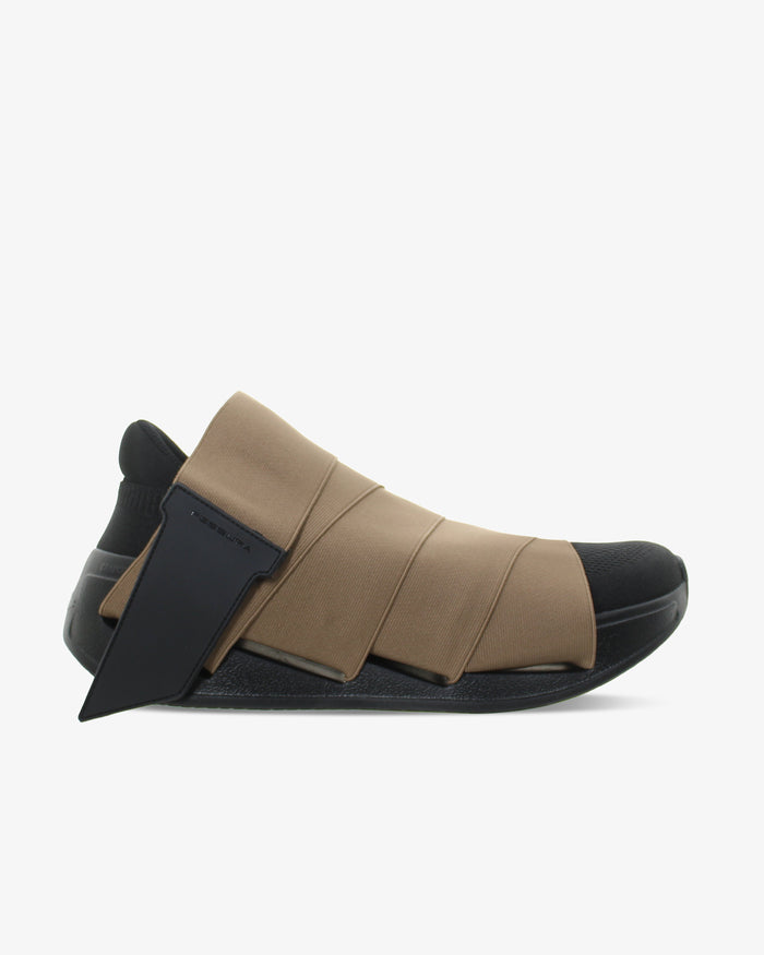 Change Shoe 12 Land Everyday Sneakers