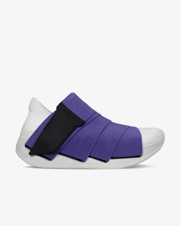 Fessura Italia Synthetic upper with recycled and interchangeable elastic straps sneaker in white