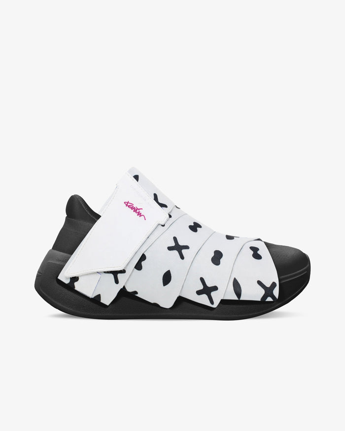 Change Shoe - Karim Rashid Limited Edition 01 White Sign Everyday Sneakers