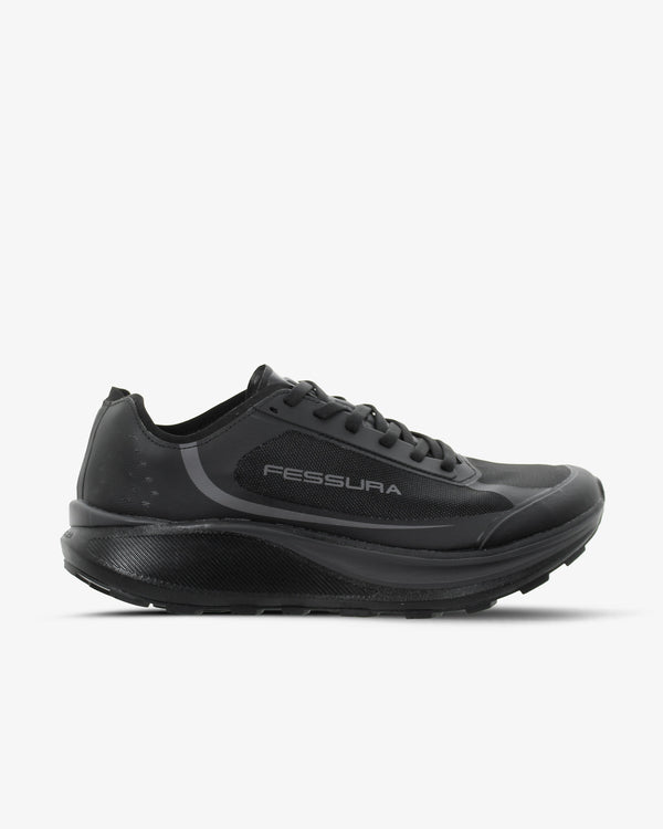 Fessura trail sneaker in black