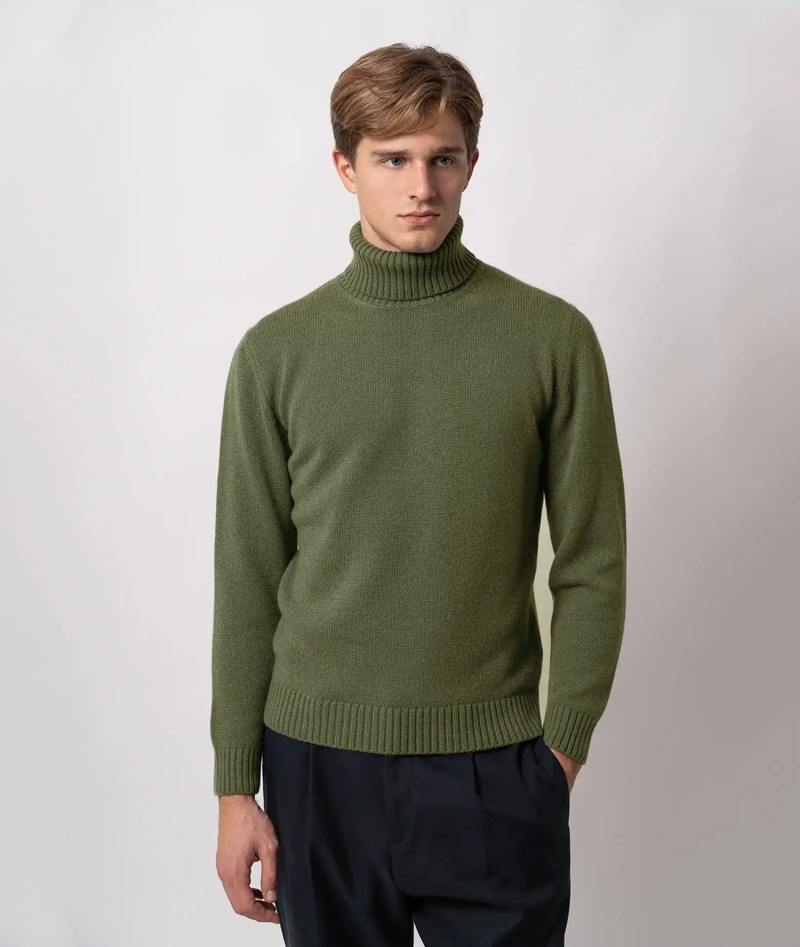 Turtleneck Cashmere Sweater Winnipeg Olive Knitwear