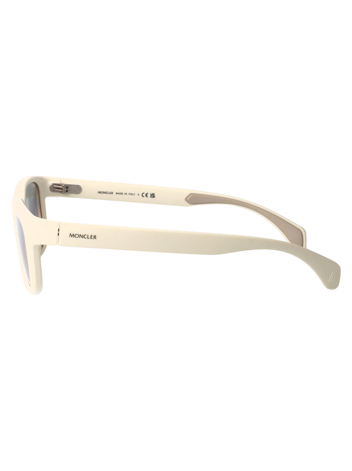 0me8002 50028v Matte Butter Injected Sunglasses
