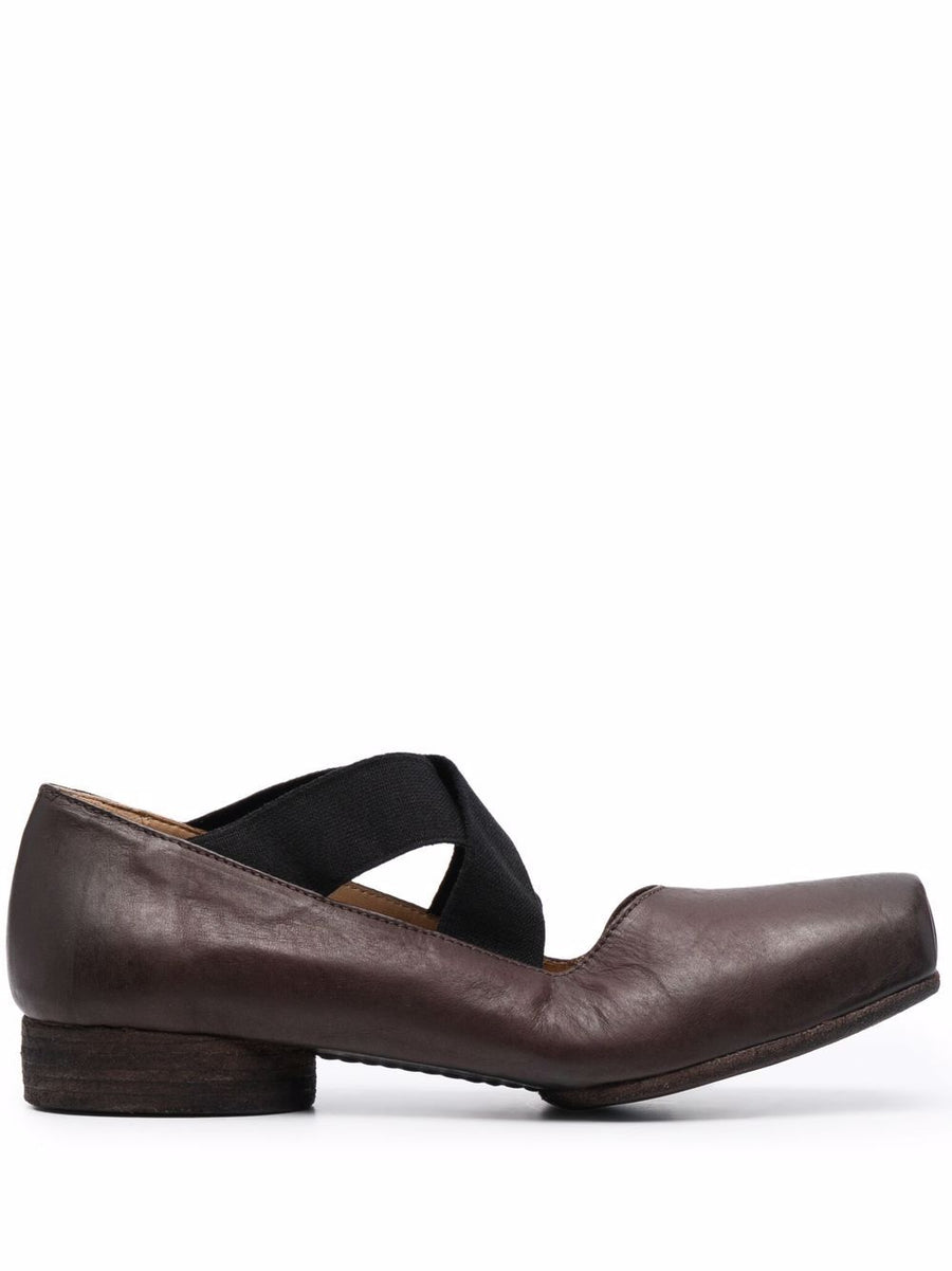 Uma Wang Leather Crossover Strap Flat — Brown
