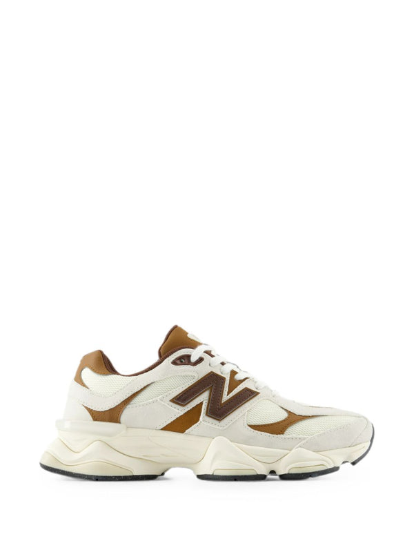 New Balance Sneaker — Cream