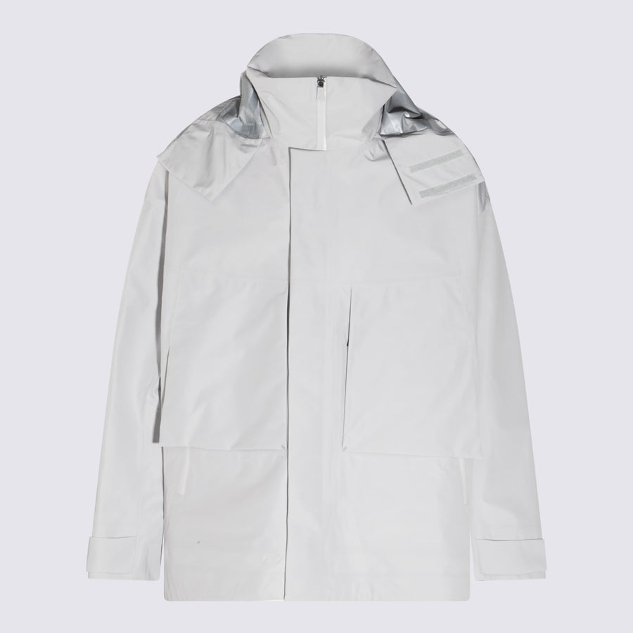 Laminar 100% Polyamide jacket in white