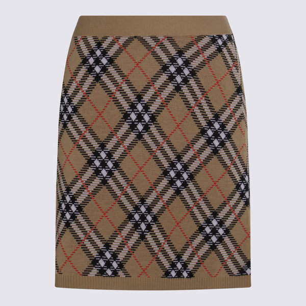 Burberry 91% Wool skirt in beige