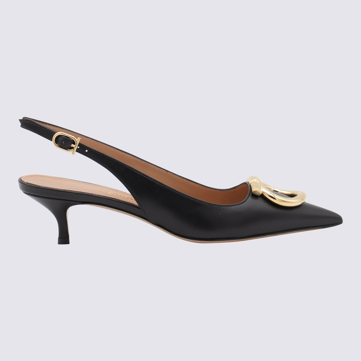 Ferragamo With Heel Black _cover Le Sole El