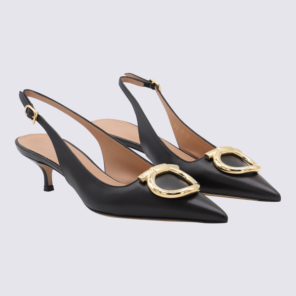 Ferragamo With Heel Black _cover Le Sole El