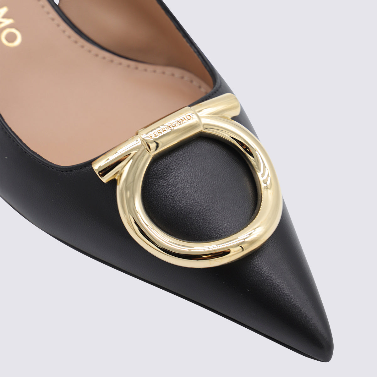 Ferragamo With Heel Black _cover Le Sole El