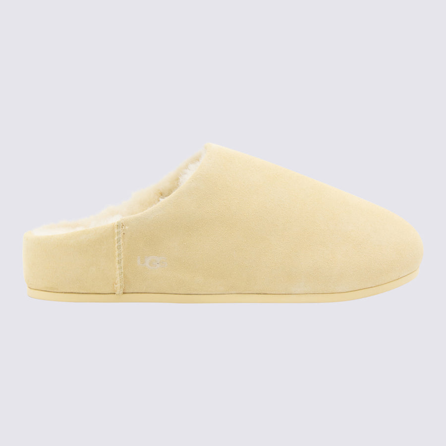 UGG 100% Sheepskin mule in beige