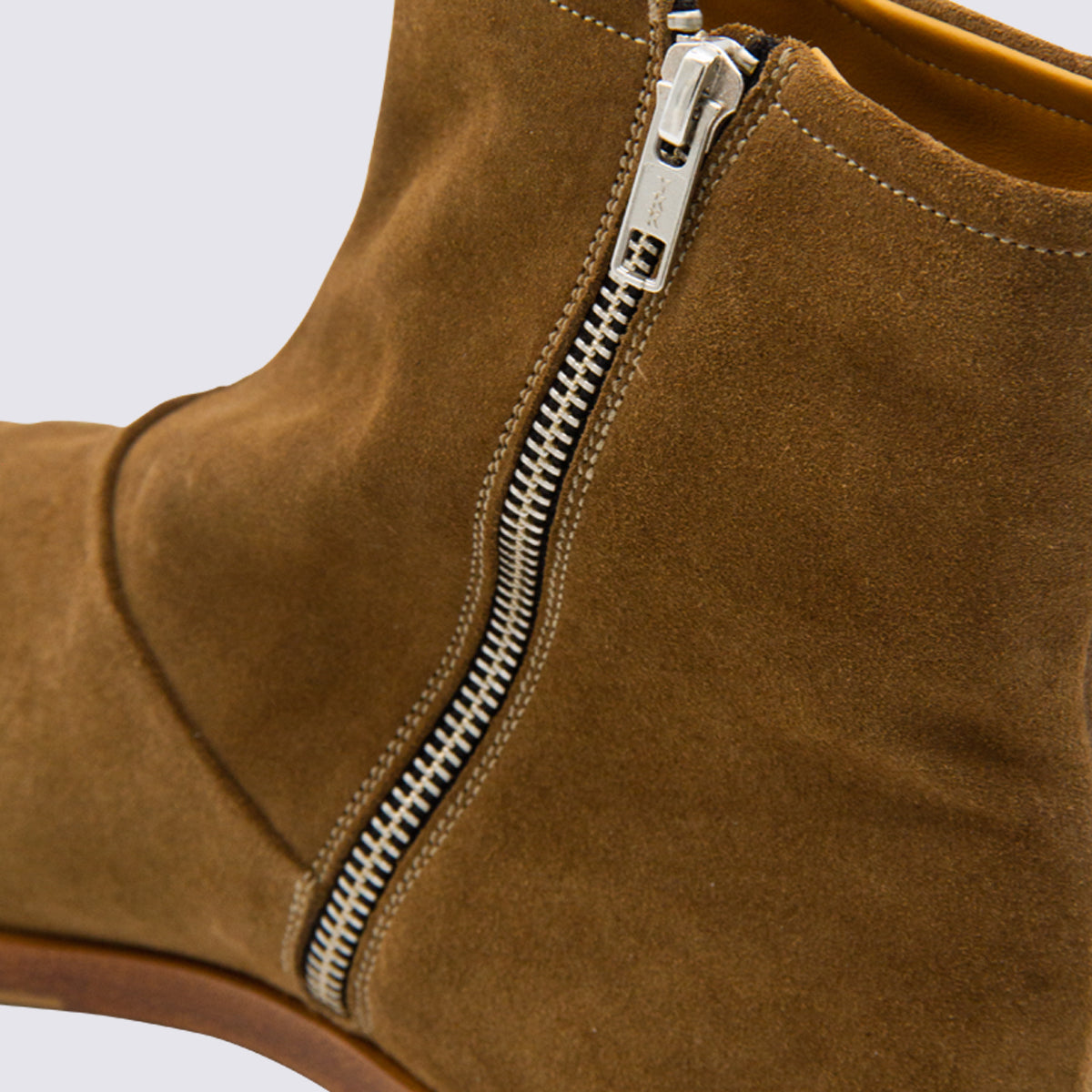 Common Projects Boots Brown _cover Le Sole El