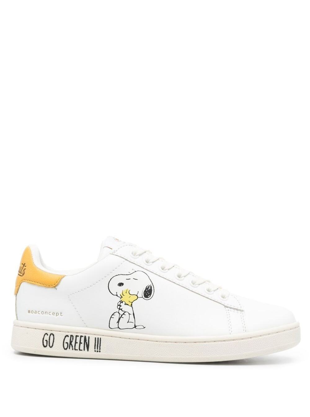 Moa Woman S White Leather Sneakers With Peanuts Print Calf