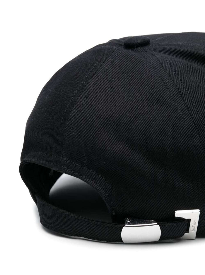Black Cap With Embroidered Logo On The Front Cotton Hats And Gloves