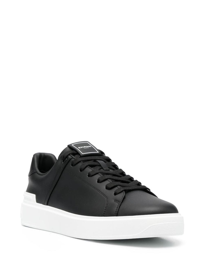 B Court Black Low Top Sneakers Withtono Logo At The Back Smooth Leather Man Calf