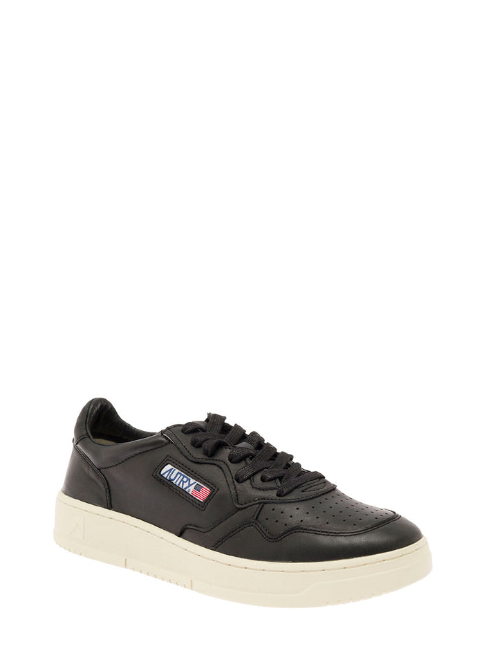 01 Black Low-Top Sneaker Leather Autry Man Goat