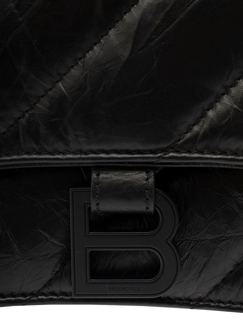 Crush Chain Bag M Quilted Crushed Calf A Black Crossbody