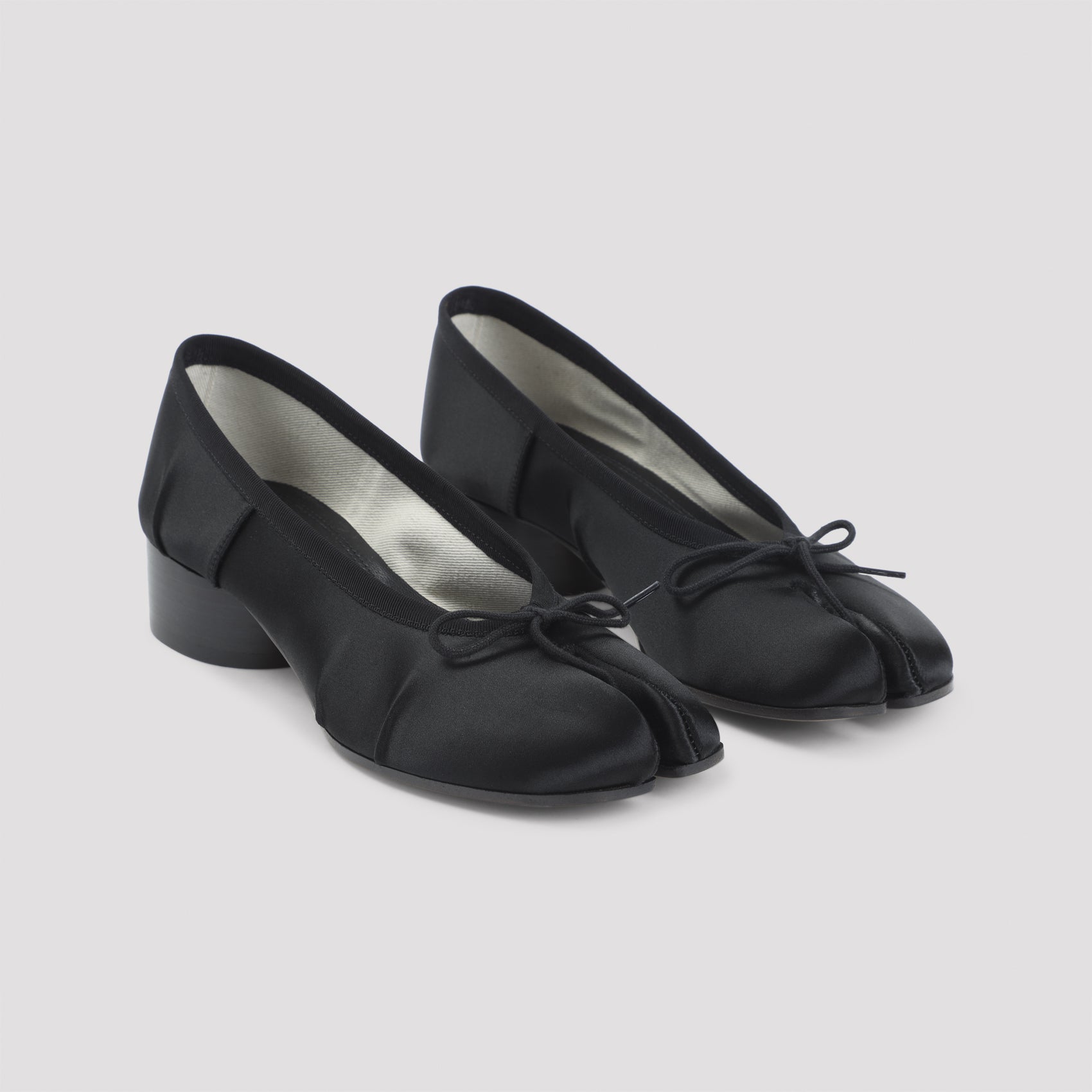 Tabi H30 Ballerinas Black Shoe