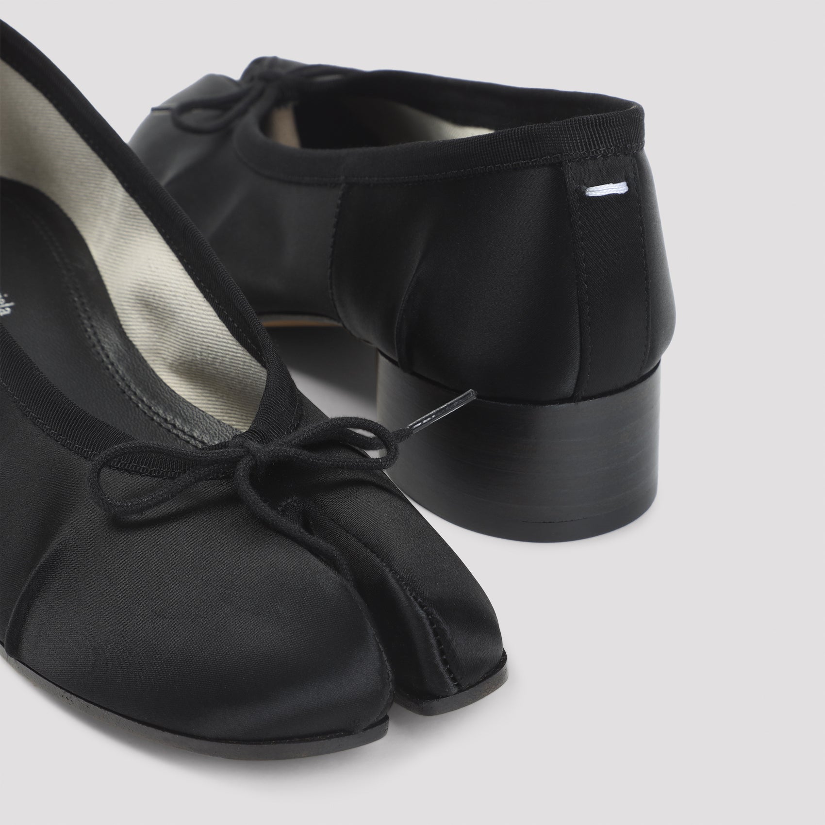 Tabi H30 Ballerinas Black Shoe