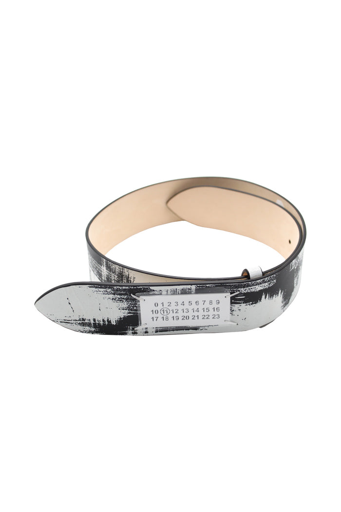 Signature Tag Belt In Painted Leather Black Calf Cintura