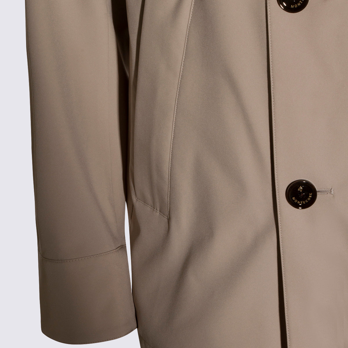 Montecore Coats White _pa 23 Plu