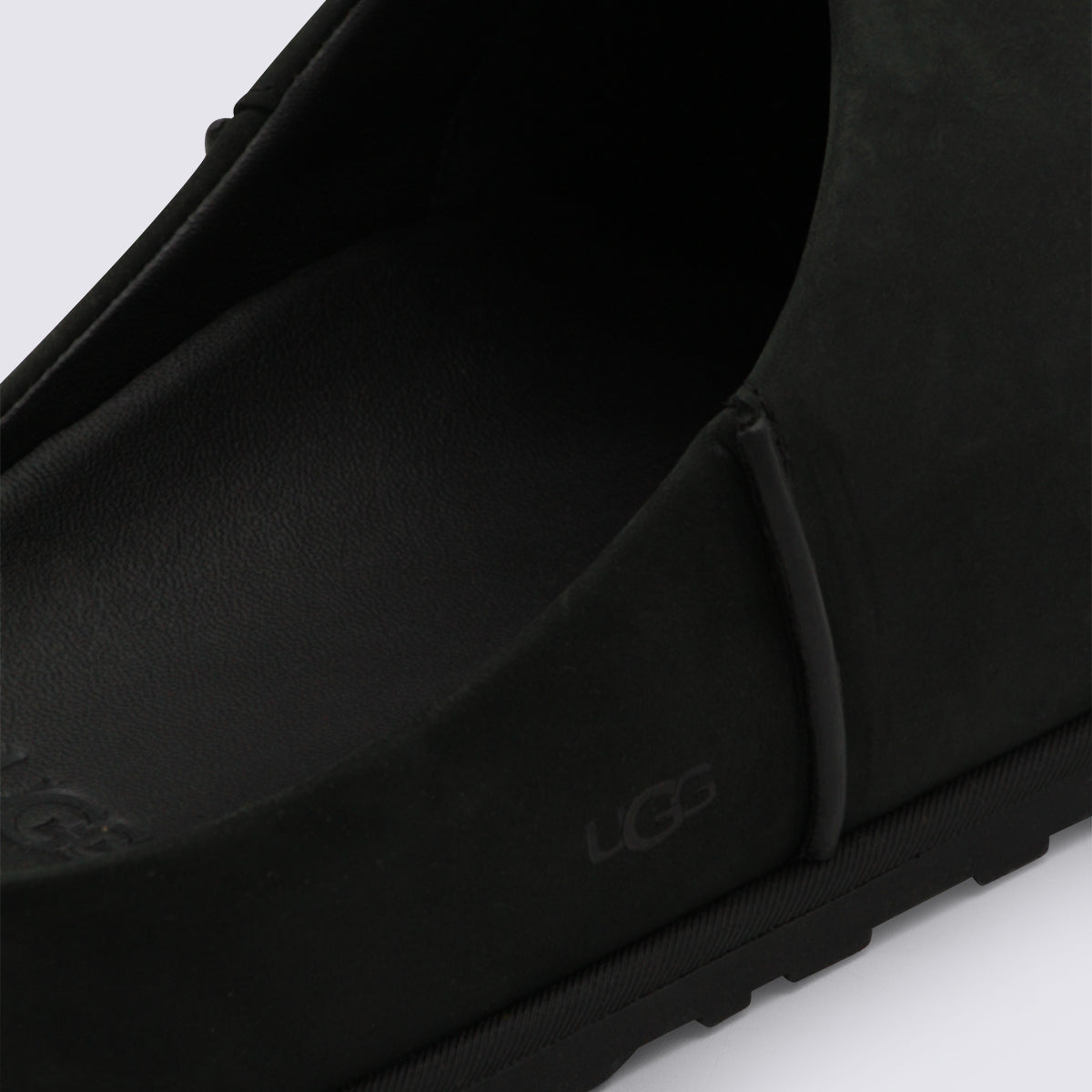 UGG Flat shoes Black _cover Le Sole El