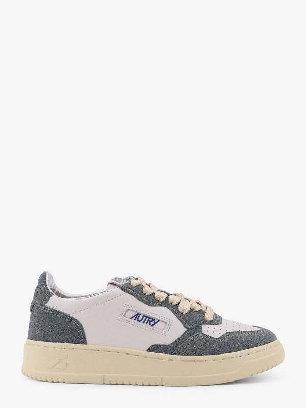 Medalist Low Leather Low-Top Sneakers White Trainers