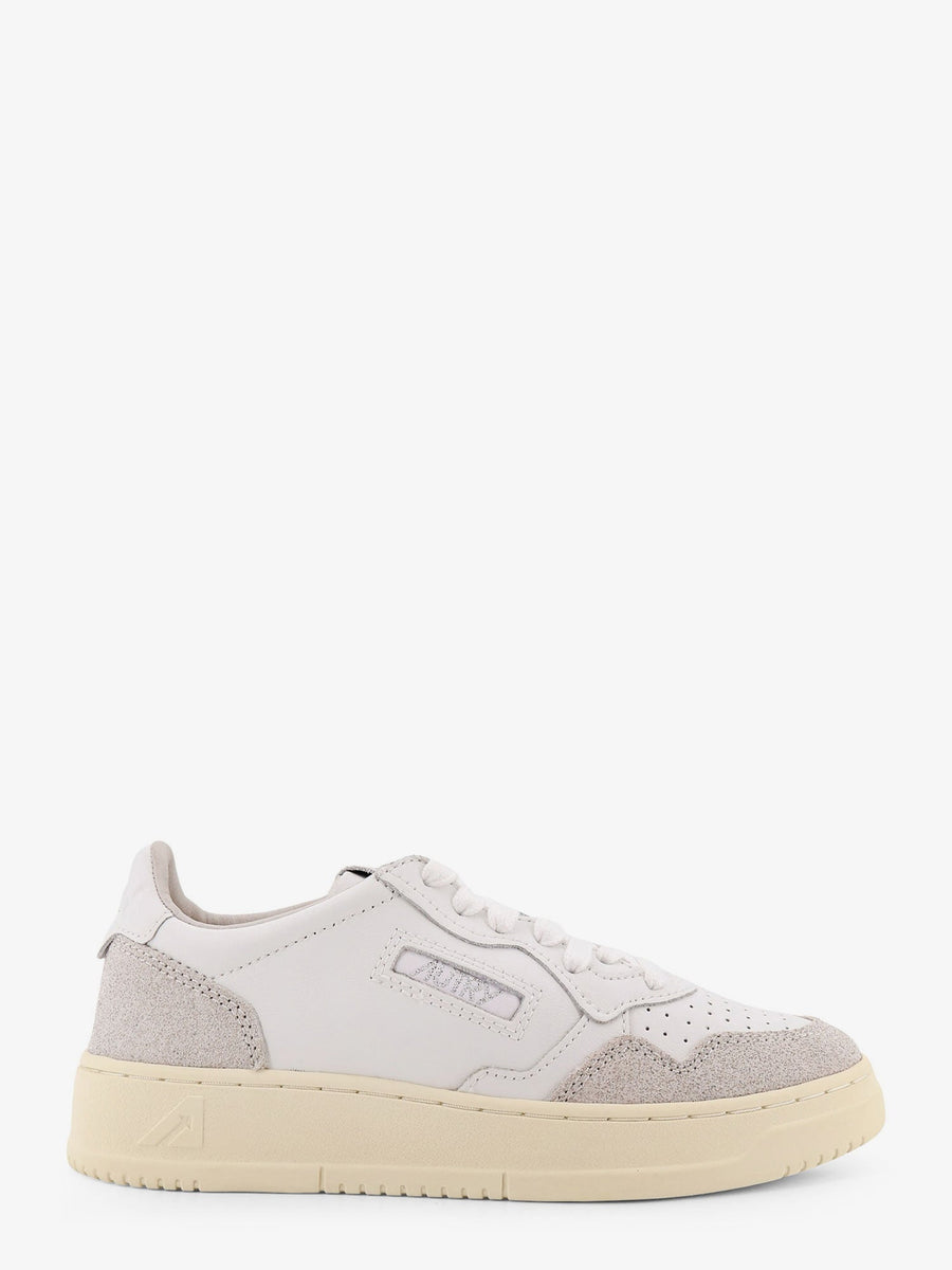 Low Leather Sneakers With Rounded Toe White Trainers