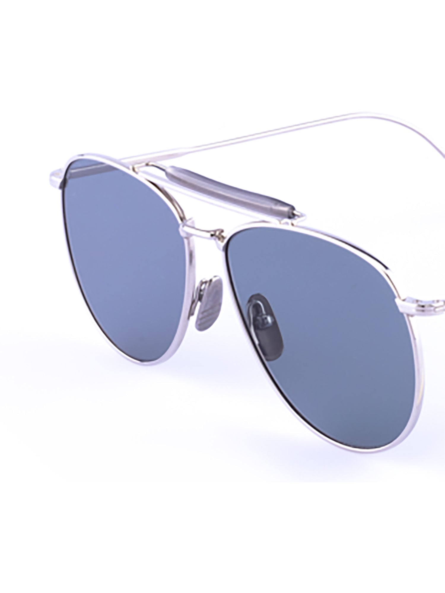 1iz04v70a Metallic Titanium | Glasses