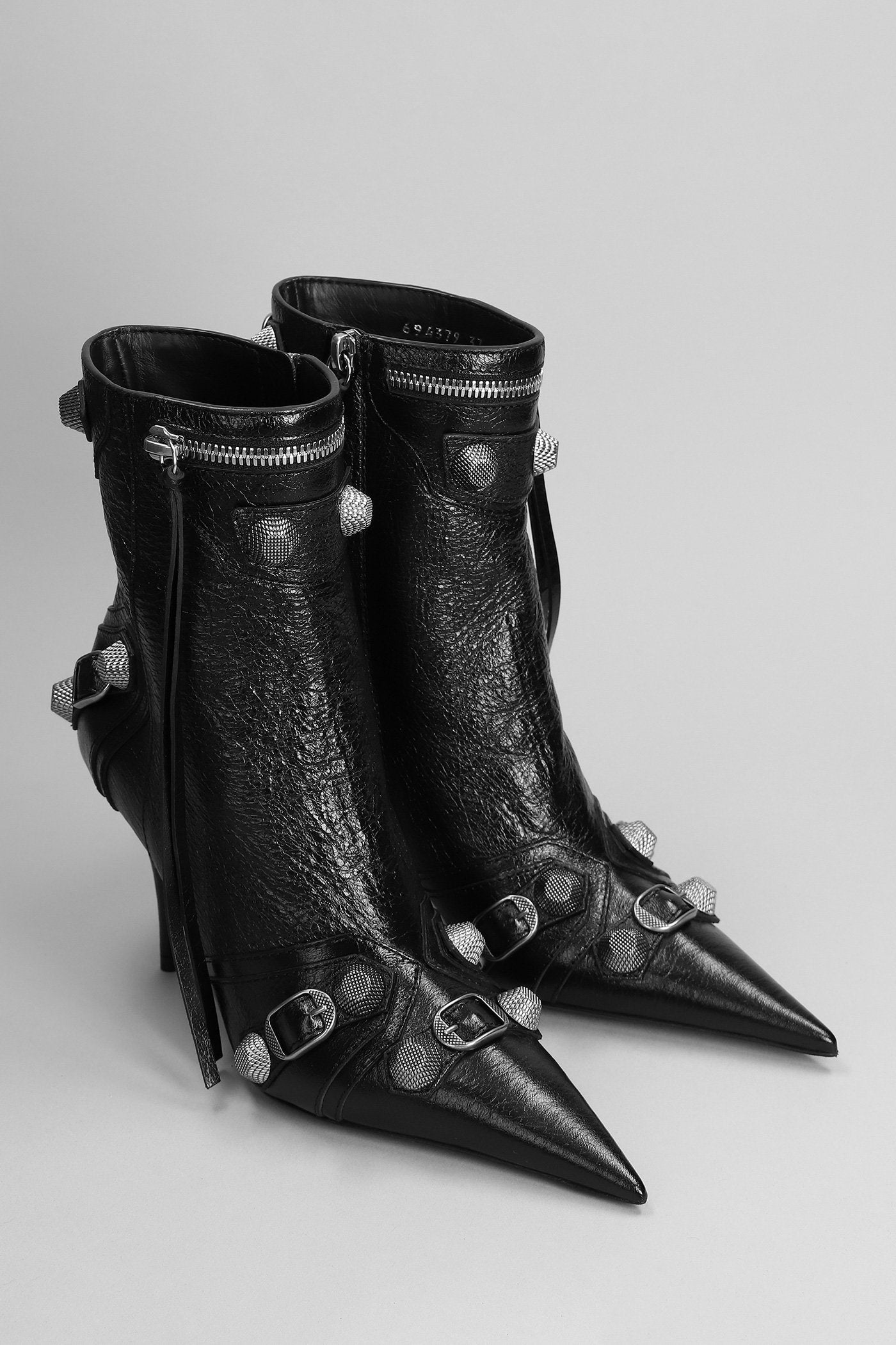 High heels Ankle boots in black leather Scarpe