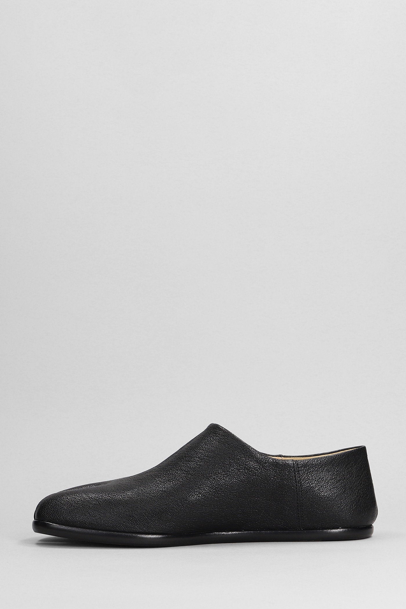 Tabi Loafers in black leather Scarpe