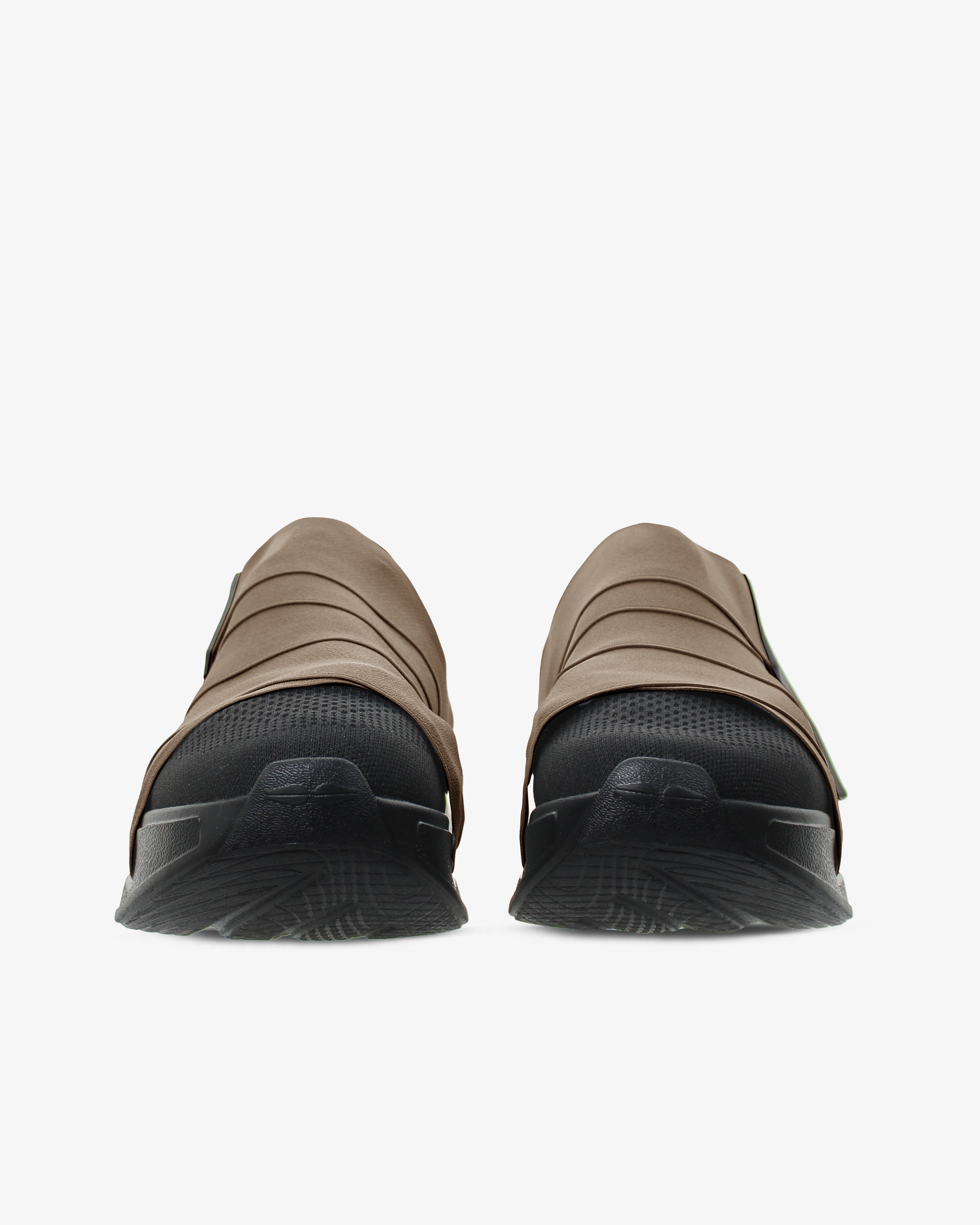 Change Shoe 12 Land Everyday Sneakers