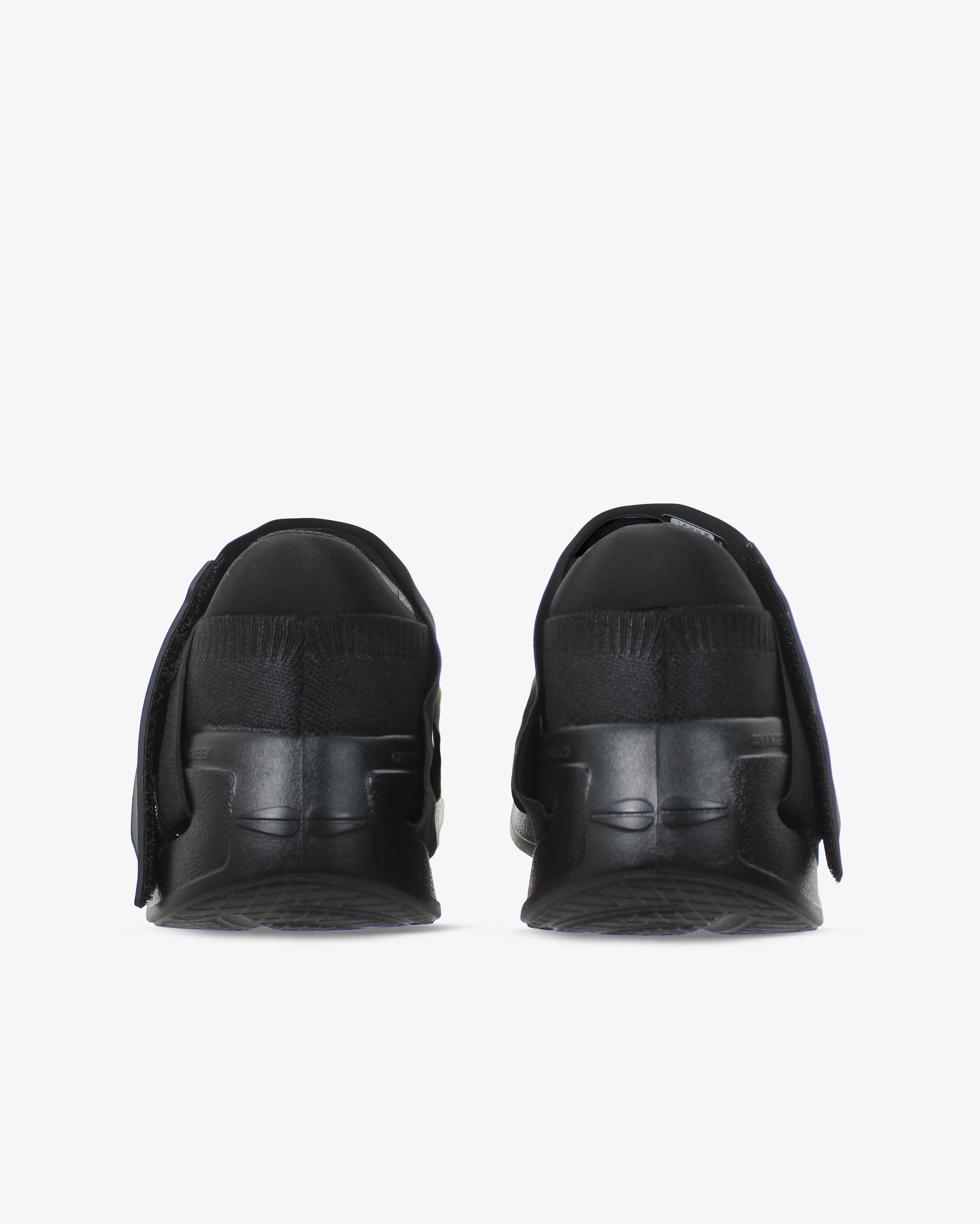 Change Shoe 01 Black Everyday Sneakers