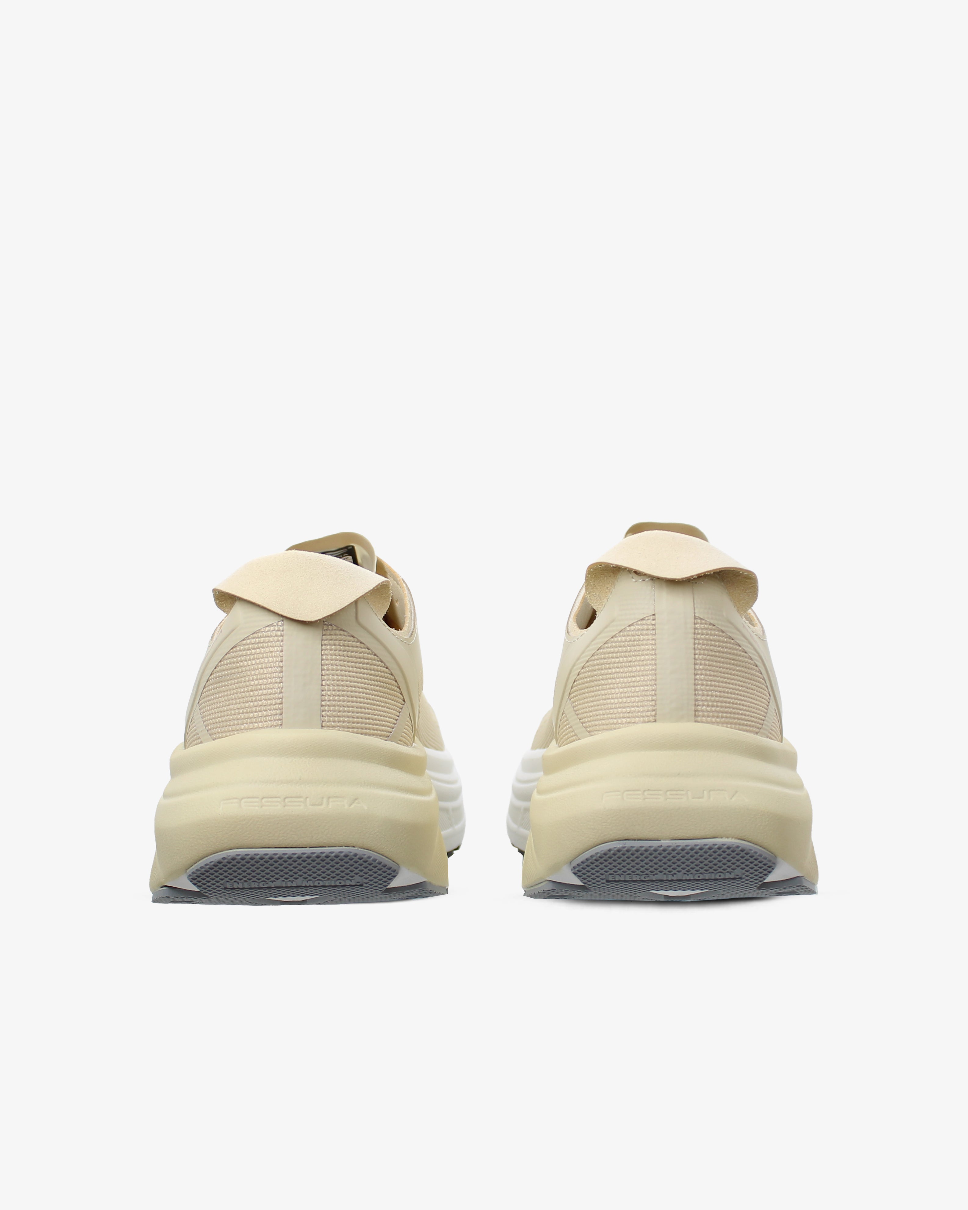 Speed 05 02 Sand Running Sneakers