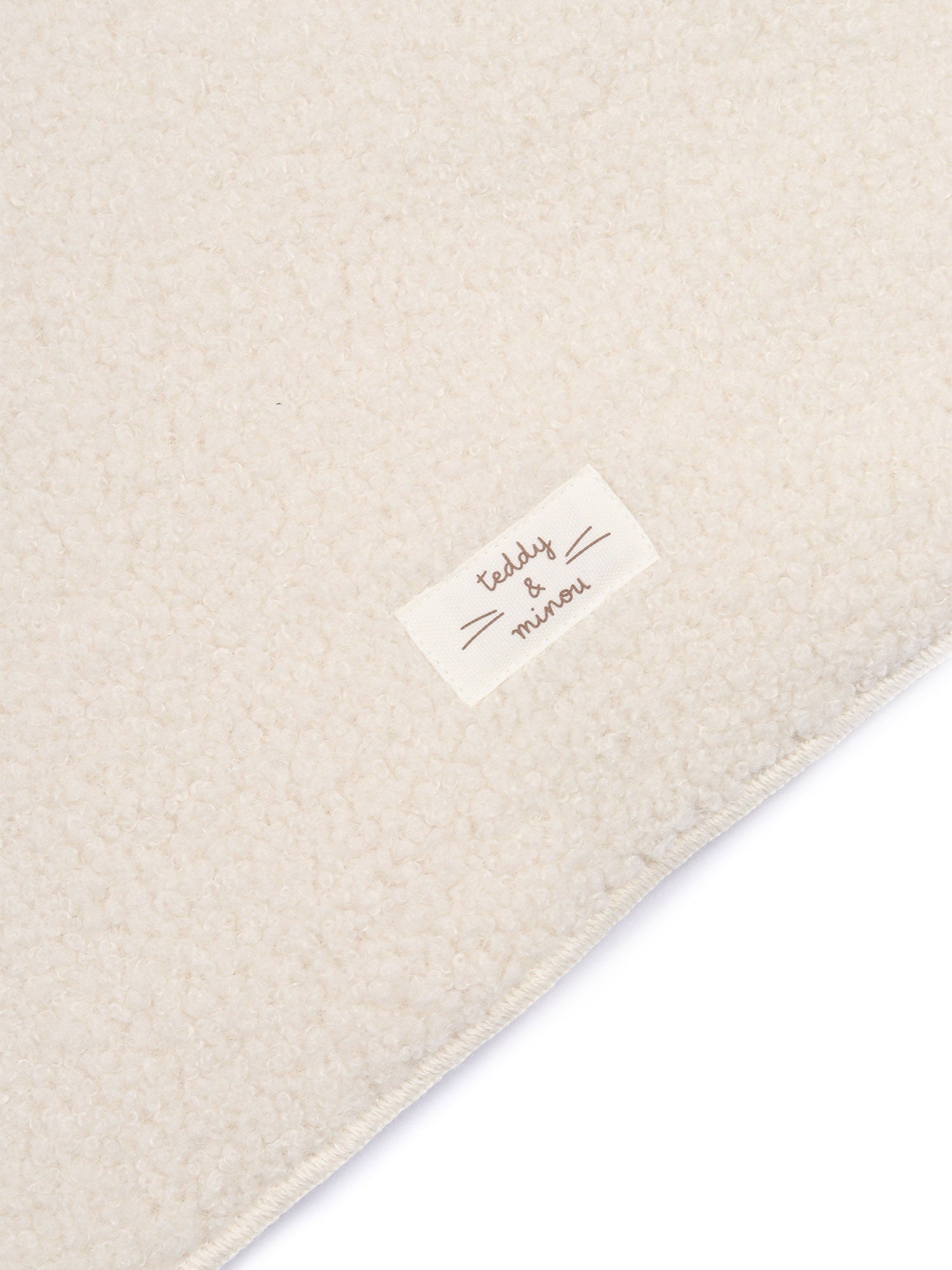 BLANKET White Polyester