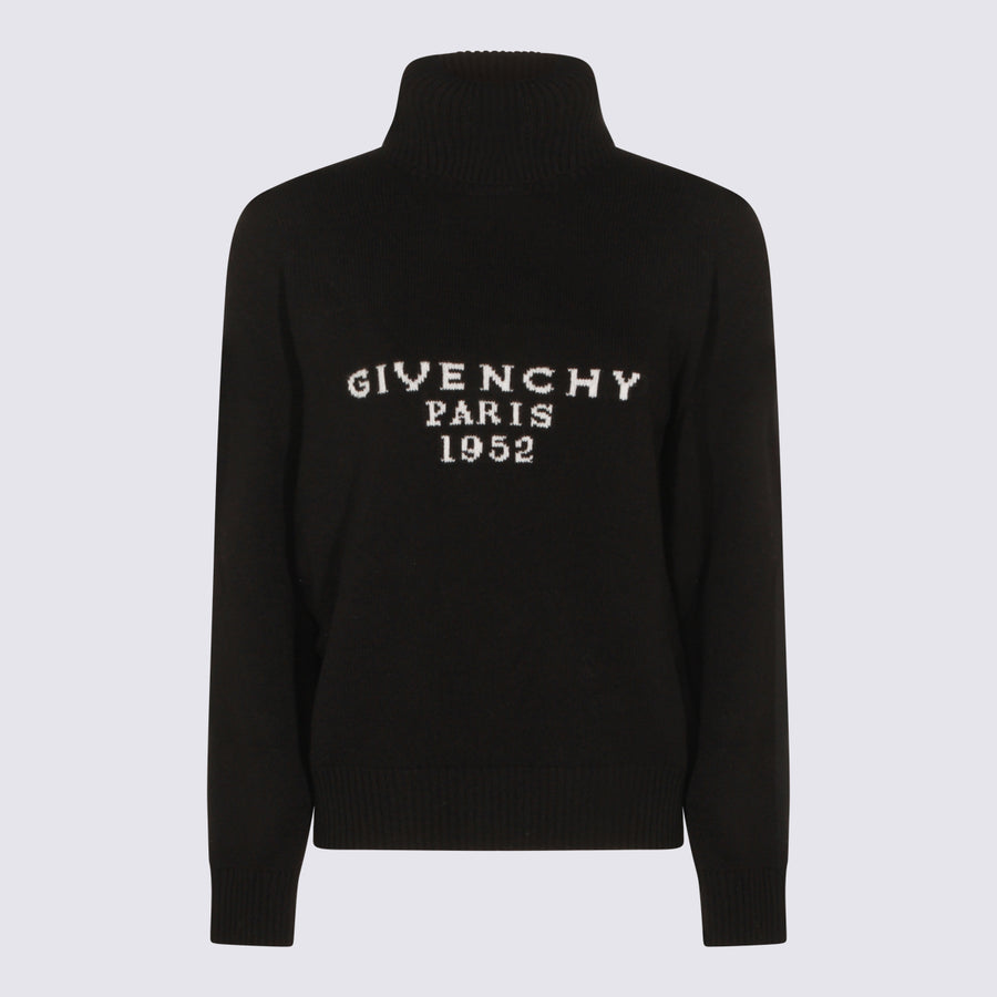 Givenchy 70% Wool sweater in black