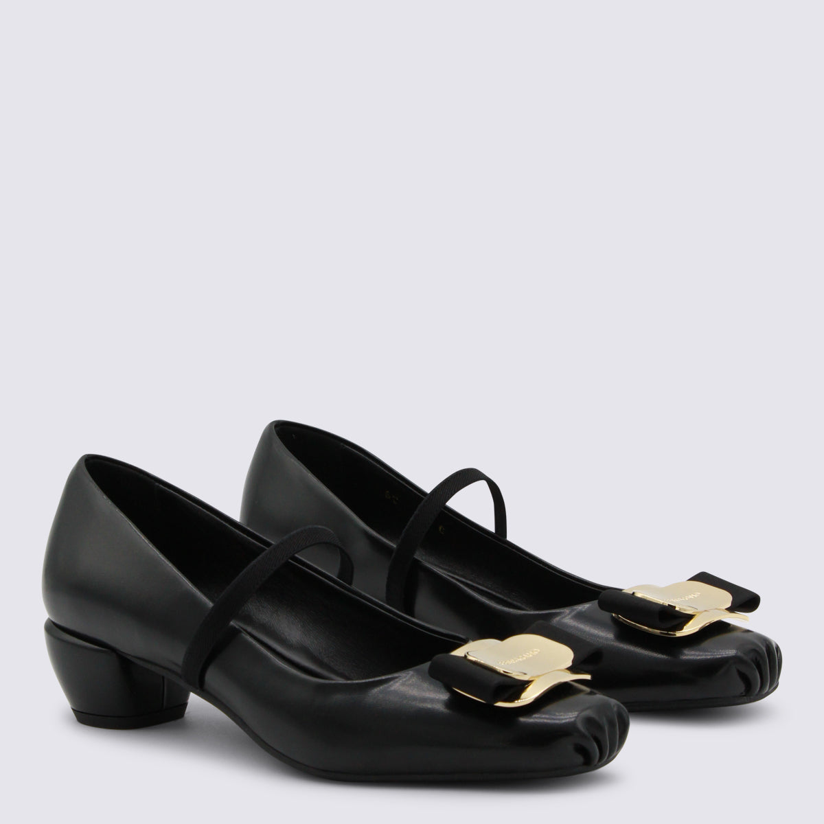 Ferragamo With Heel Black _cover Le Sole El