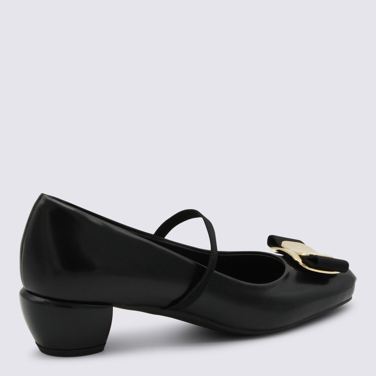 Ferragamo With Heel Black _cover Le Sole El