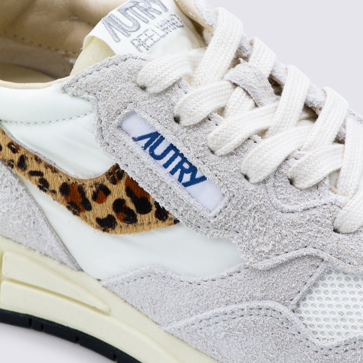AUTRY Sneakers Suenil/pony Wht/leo _cover Tex Le Sole El
