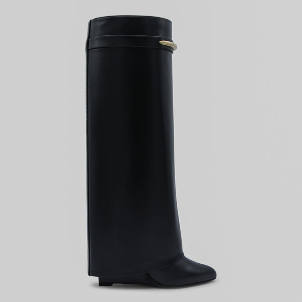 Givenchy Leather boot in black