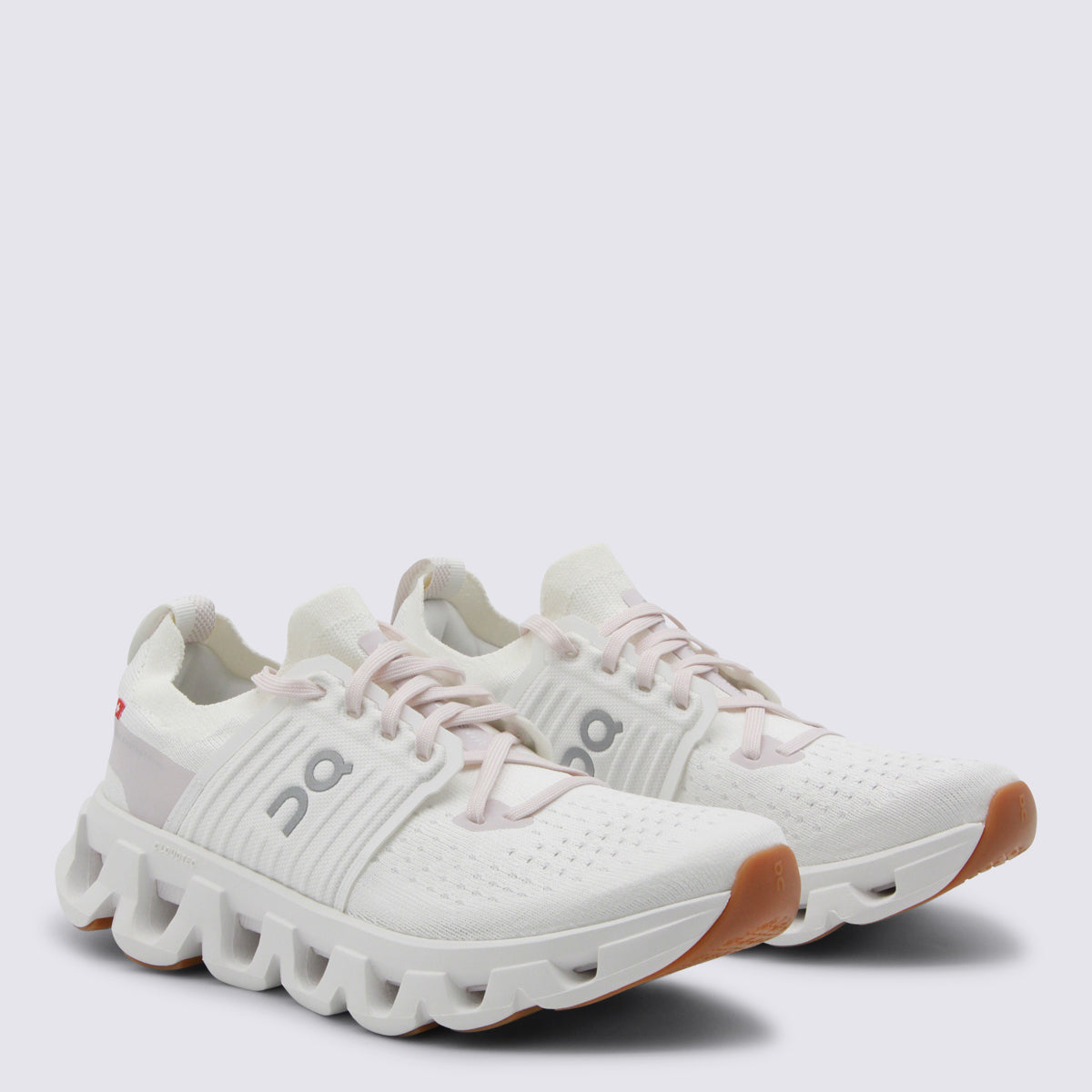 ON Sneakers White/lily _cover Tex Sole El